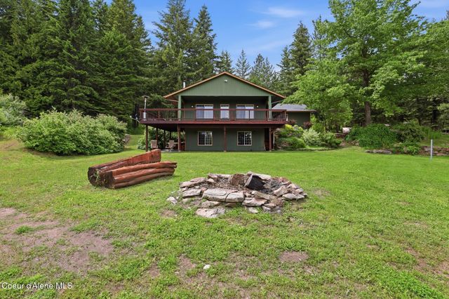 8766 W Barrett Dr, Rathdrum, ID 83858