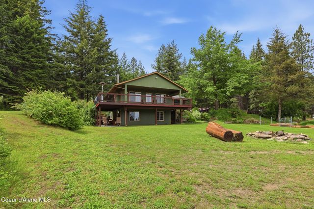 8766 W Barrett Dr, Rathdrum, ID 83858