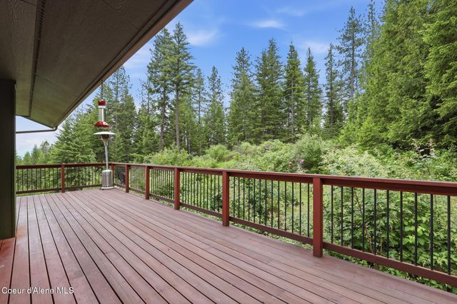 8766 W Barrett Dr, Rathdrum, ID 83858