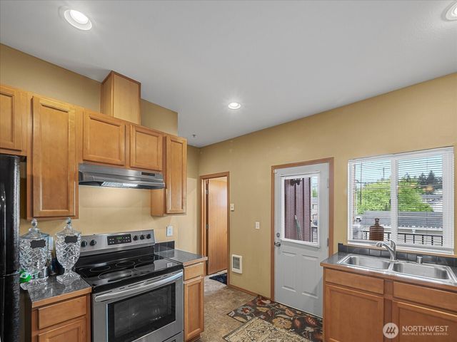 3113 S 45th Street, Tacoma, WA 98409