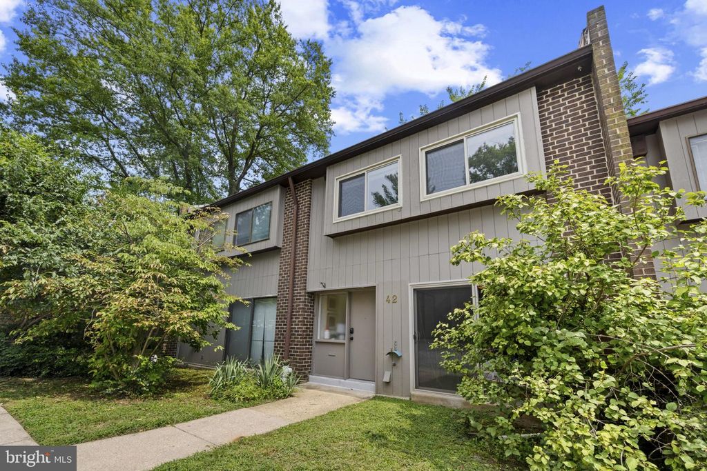 42 PENNY LN #42, Baltimore, MD 21209