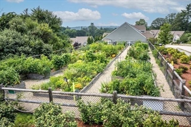 59 Brooksmont Dr 59, Holliston, MA 01746