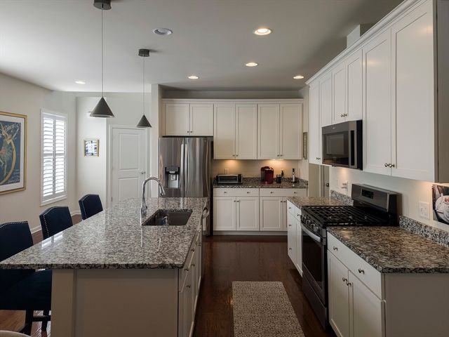 59 Brooksmont Dr 59, Holliston, MA 01746