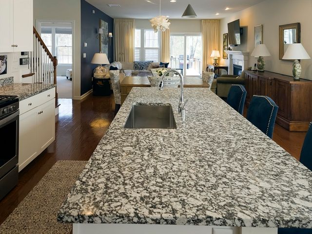 59 Brooksmont Dr 59, Holliston, MA 01746