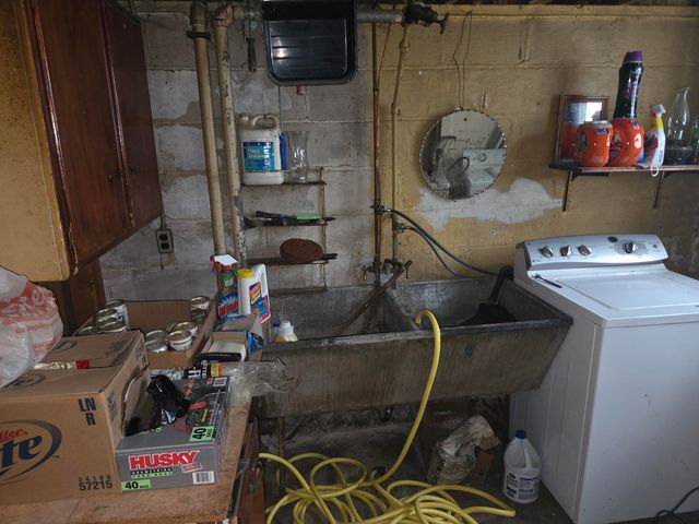 840 175th Street, Hammond, IN 46324