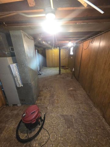 840 175th Street, Hammond, IN 46324