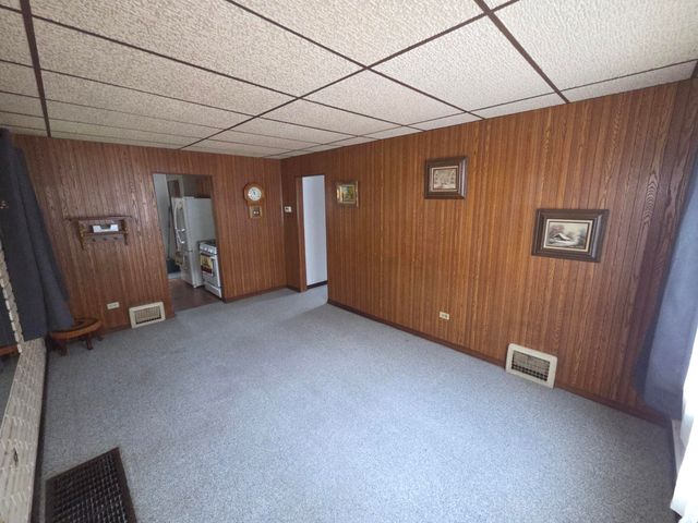 840 175th Street, Hammond, IN 46324
