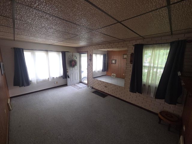 840 175th Street, Hammond, IN 46324