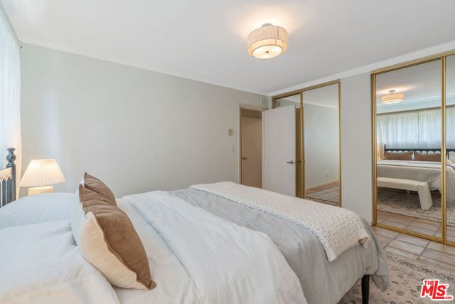 837 N West Knoll Drive 109, West Hollywood, CA 90069