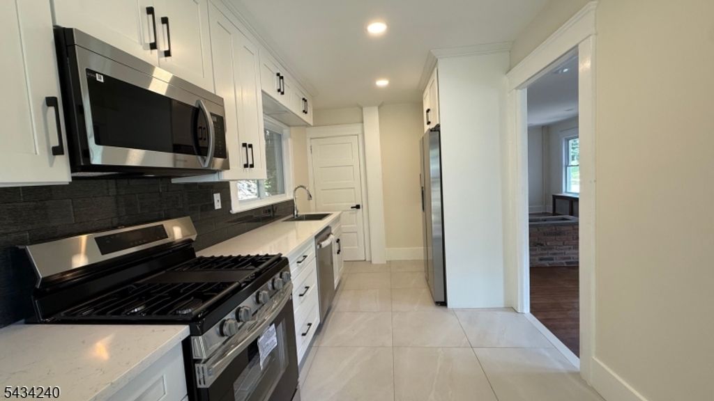 62 Madison St, Newton Town, NJ 07860 — photo 3