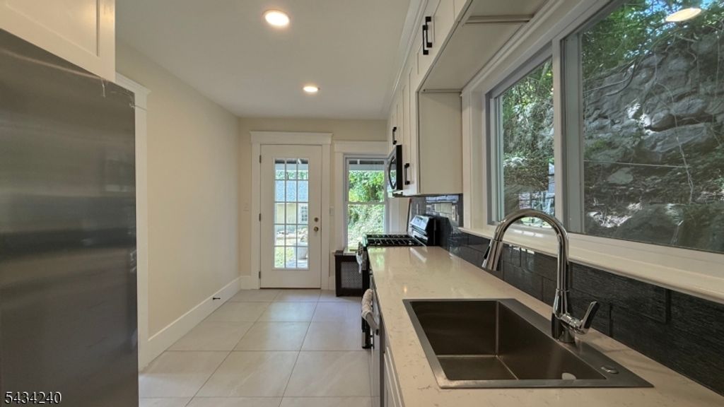 62 Madison St, Newton Town, NJ 07860 — photo 5