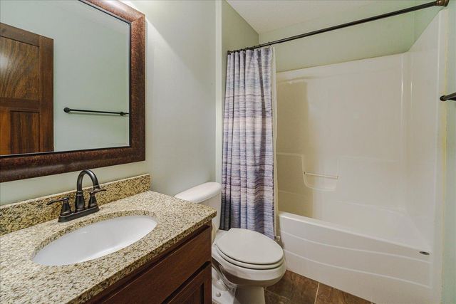 7507 Taylor Drive, Savage, MN 55378