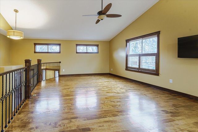 7507 Taylor Drive, Savage, MN 55378