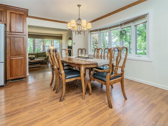 43 Plymouth Road, Port Washington, NY 11050