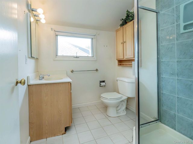 43 Plymouth Road, Port Washington, NY 11050