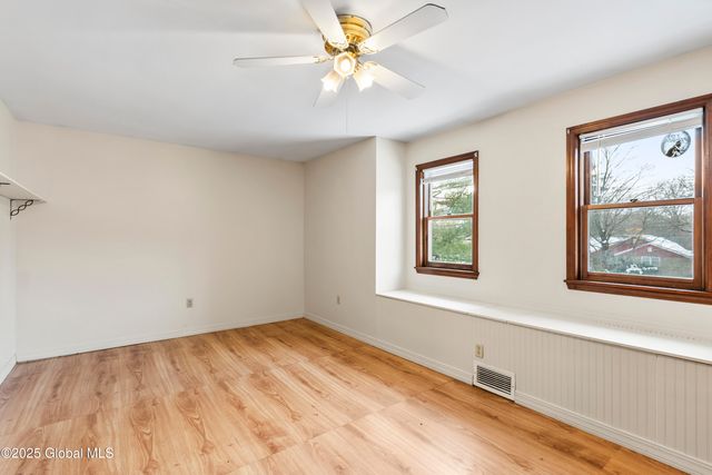 196 Conqua Lane, Rotterdam, NY 12306