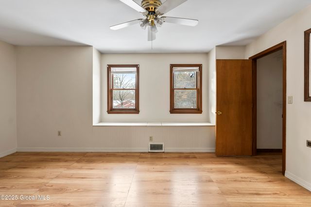 196 Conqua Lane, Rotterdam, NY 12306