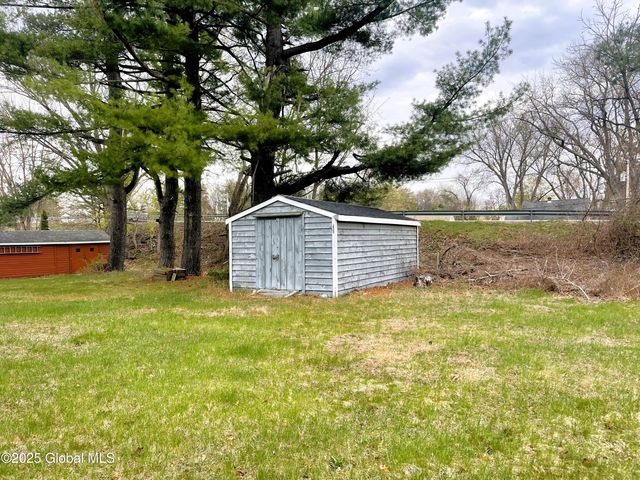 196 Conqua Lane, Rotterdam, NY 12306