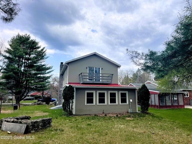 196 Conqua Lane, Rotterdam, NY 12306