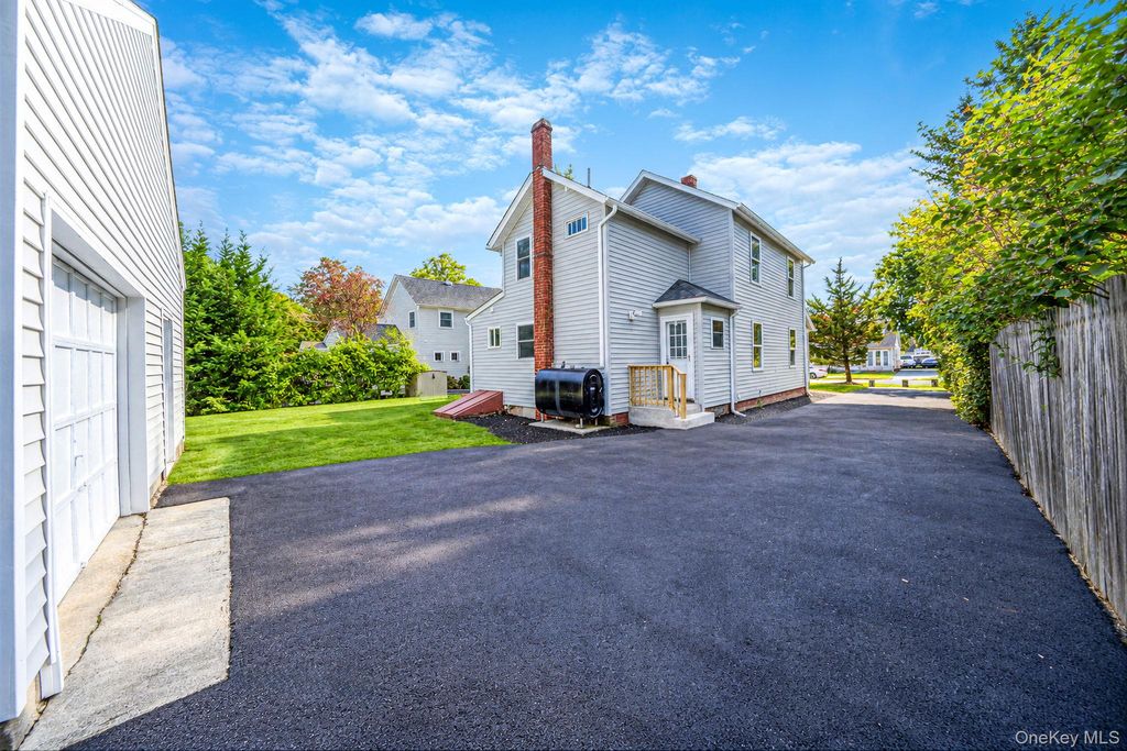 85 Jayne Avenue, Patchogue, NY 11772 — photo 4