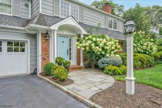 11 Dellwood Ave, Chatham Boro, NJ 07928