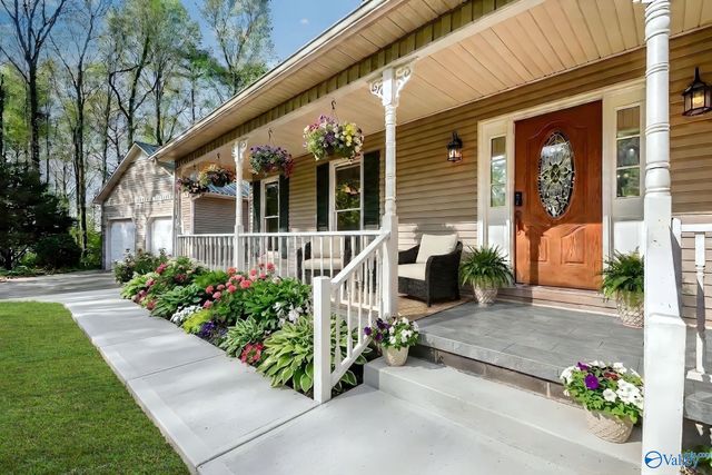 22519 Holt Road, Athens, AL 35613