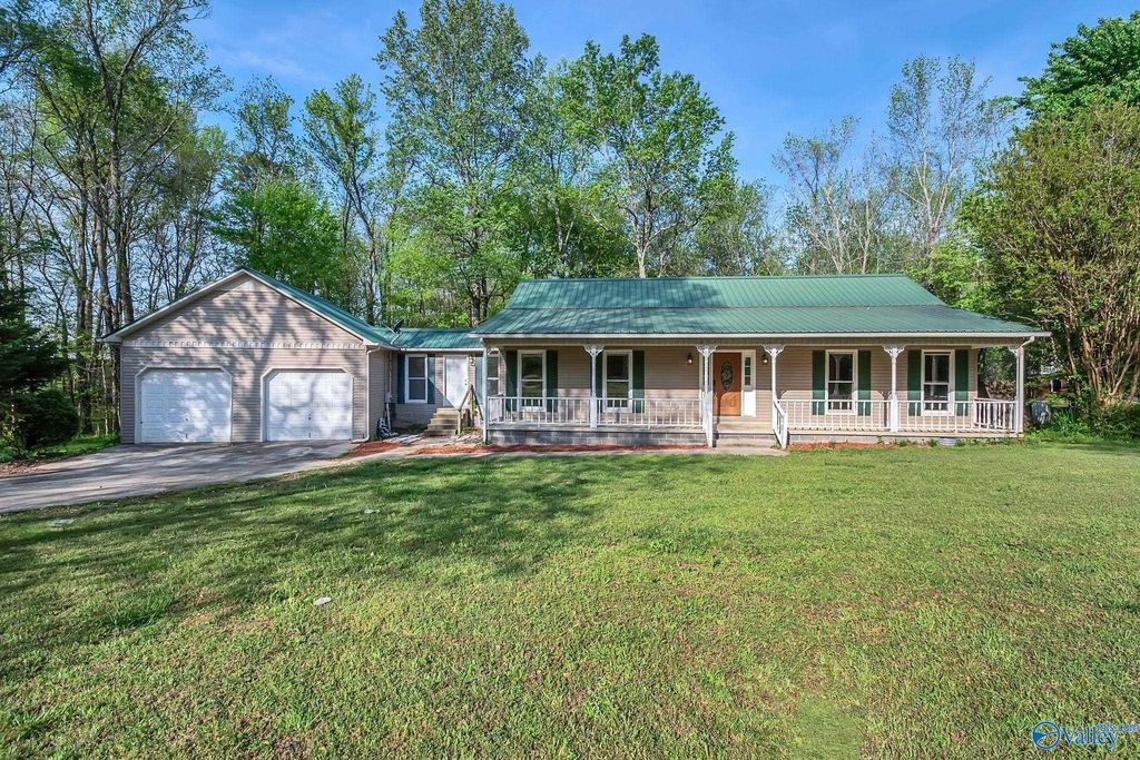 22519 Holt Road, Athens, AL 35613