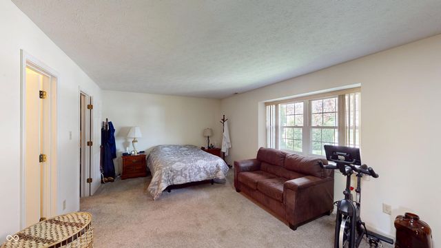 4221 Bay Leaf Circle, Indianapolis, IN 46237