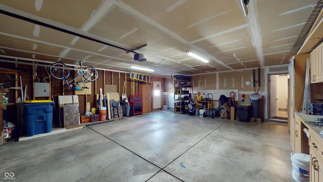 4221 Bay Leaf Circle, Indianapolis, IN 46237