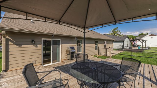 4221 Bay Leaf Circle, Indianapolis, IN 46237