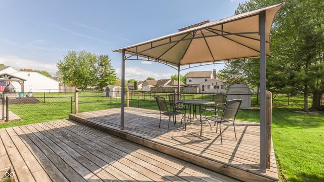 4221 Bay Leaf Circle, Indianapolis, IN 46237