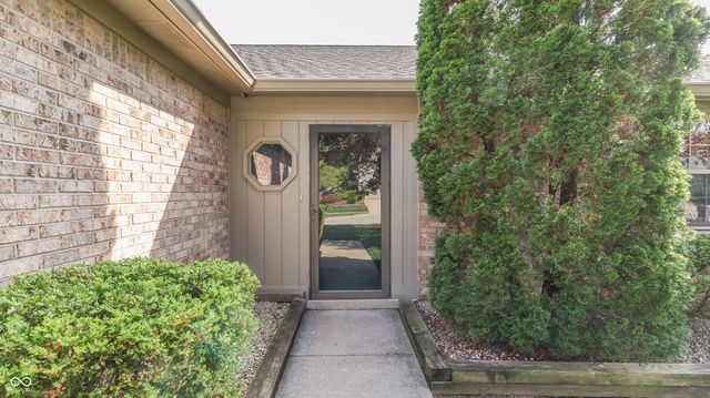 4221 Bay Leaf Circle, Indianapolis, IN 46237