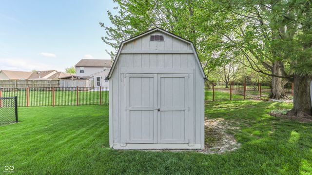 4221 Bay Leaf Circle, Indianapolis, IN 46237