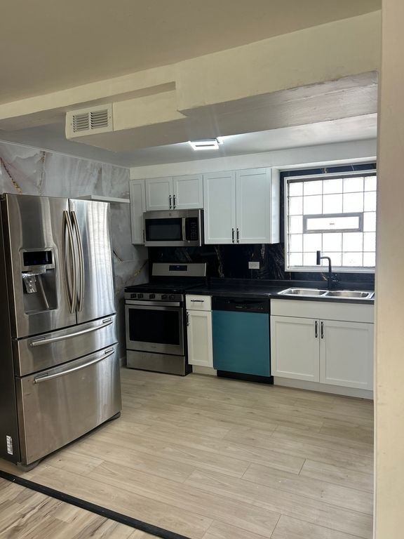 9513 S Merrion Avenue, Chicago, IL 60617 — photo 4