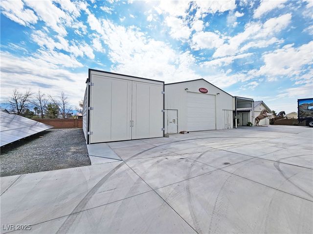 2301 Zephyr Avenue, Pahrump, NV 89048