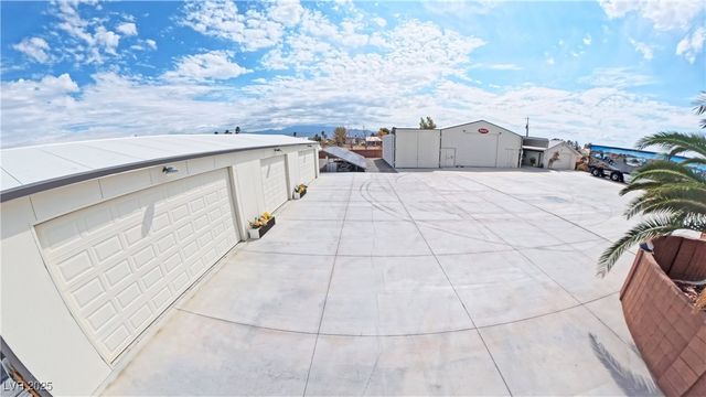 2301 Zephyr Avenue, Pahrump, NV 89048