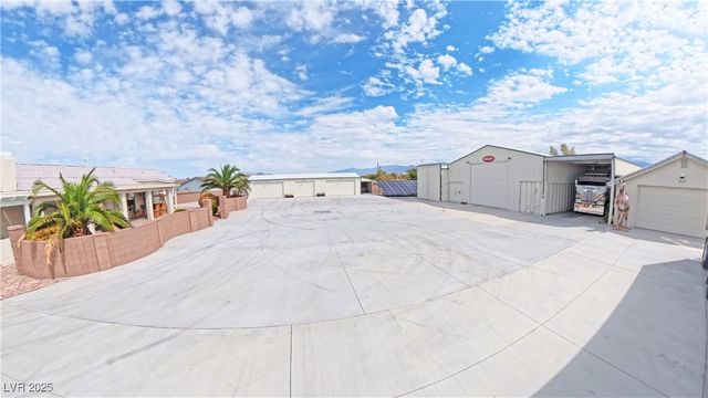 2301 Zephyr Avenue, Pahrump, NV 89048