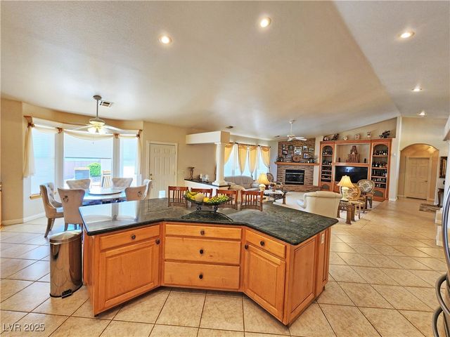 2301 Zephyr Avenue, Pahrump, NV 89048