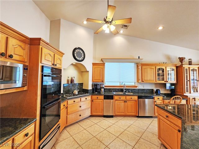 2301 Zephyr Avenue, Pahrump, NV 89048