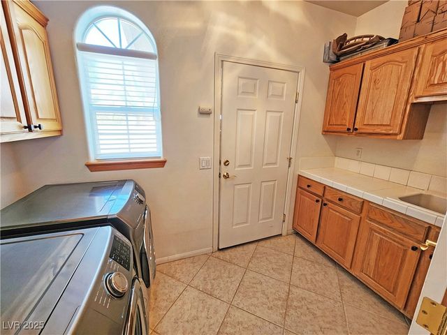 2301 Zephyr Avenue, Pahrump, NV 89048