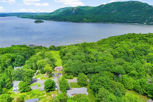 212 Bay View Avenue, Cornwall On Hudson, NY 12520