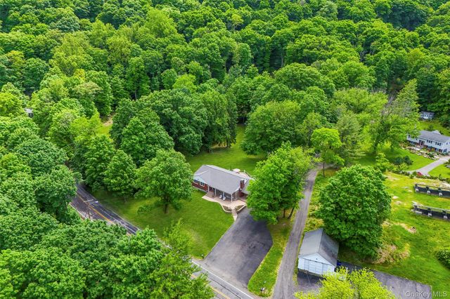 212 Bay View Avenue, Cornwall On Hudson, NY 12520