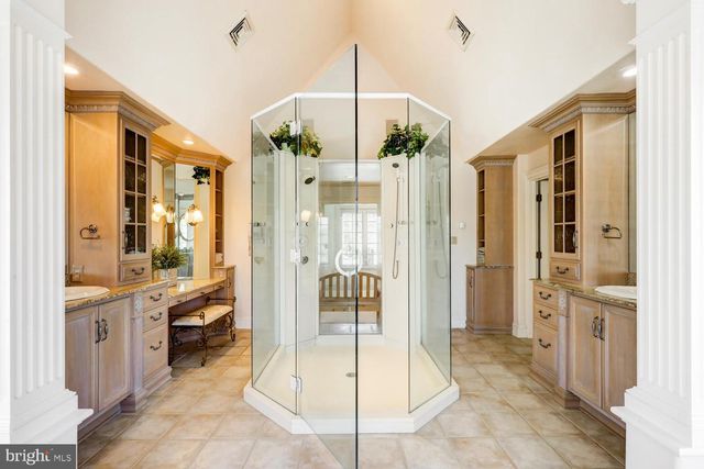 636 BEAN HILL RD, Lancaster, PA 17603