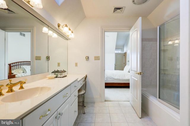 636 BEAN HILL RD, Lancaster, PA 17603