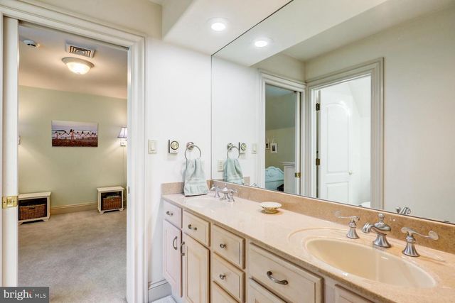 636 BEAN HILL RD, Lancaster, PA 17603