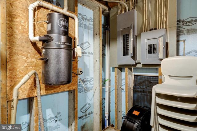 636 BEAN HILL RD, Lancaster, PA 17603