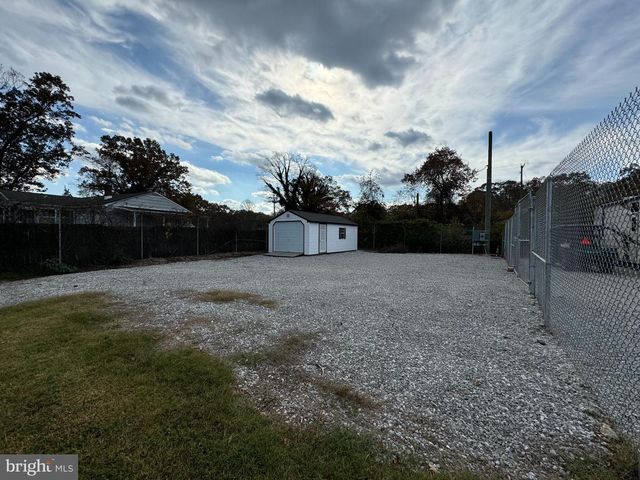 8264 WATERFORD RD, Pasadena, MD 21122