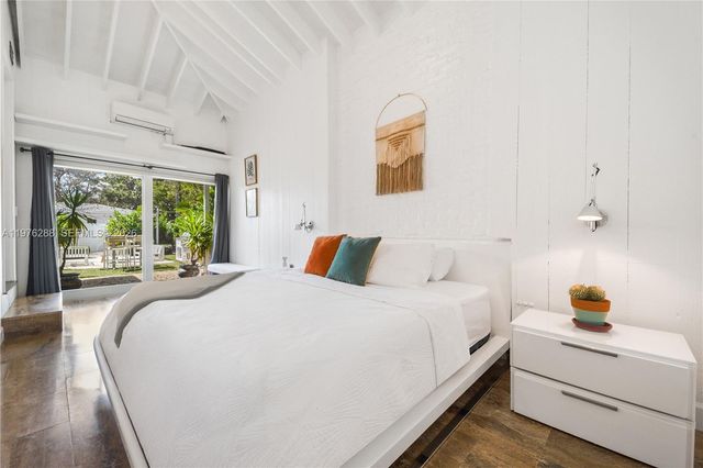 1098 NE 99th St, Miami Shores, FL 33138