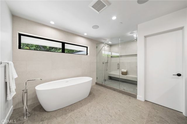 16105 Clear Oak Drive, Encino, CA 91436