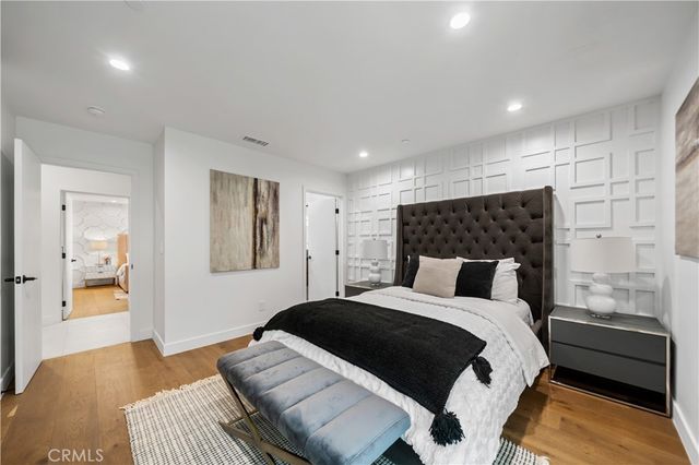 16105 Clear Oak Drive, Encino, CA 91436